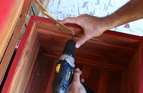 Installing new hinges using the old screw holes